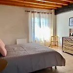Domaine Du Cellier De La Couronne Couette-café 3*