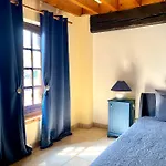 Domaine Du Cellier De La Couronne Bed & Breakfast