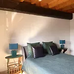 Domaine Du Cellier De La Couronne Bed & Breakfast
