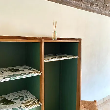 לינה וארוחת בוקר Domaine Du Cellier De La Couronne Sézanne