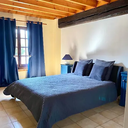 Domaine Du Cellier De La Couronne לינה וארוחת בוקר