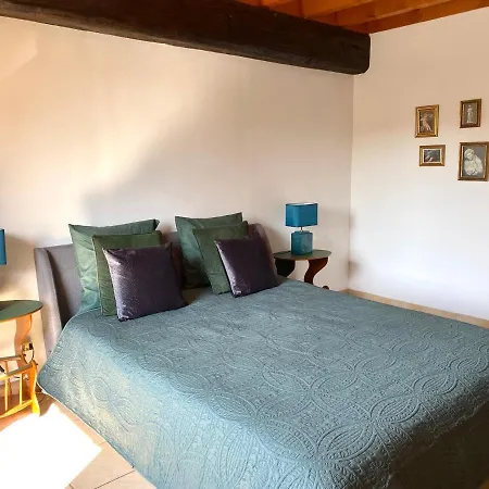 Domaine Du Cellier De La Couronne 3*