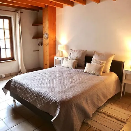 Domaine Du Cellier De La Couronne 3* Sézanne