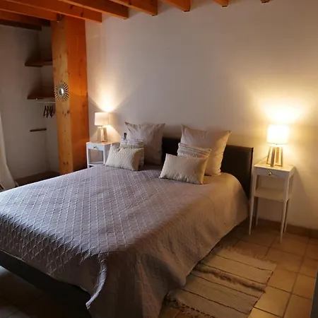 Panzió Domaine Du Cellier De La Couronne Sézanne