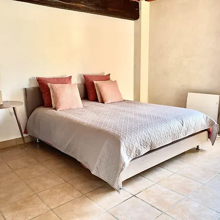 Domaine Du Cellier De La Couronne 3*