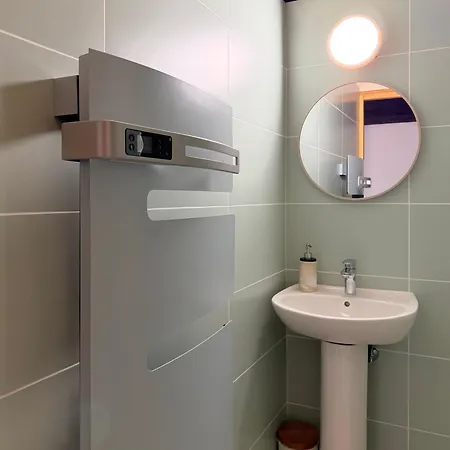 Oda ve Kahvaltı Domaine Du Cellier De La Couronne 3*
